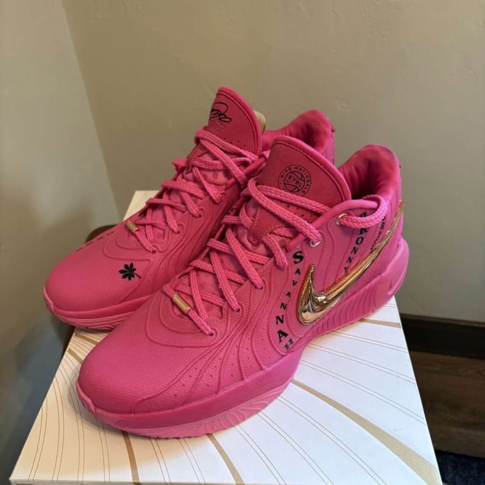 Nike LEBRON XXI NN EYBL basketball shoes